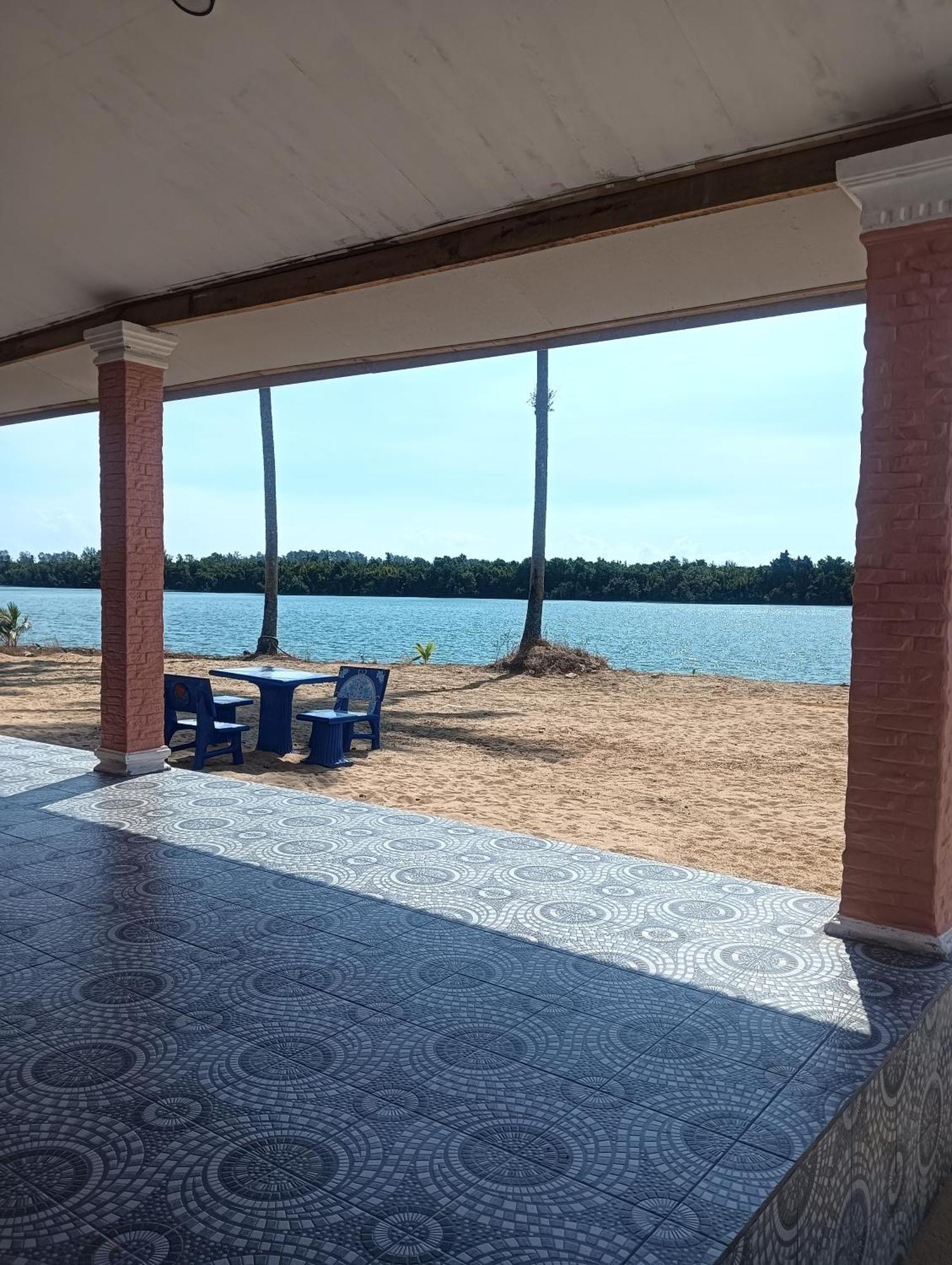 Roomstay Tokbah Demuara Kuala Besut Екстериор снимка
