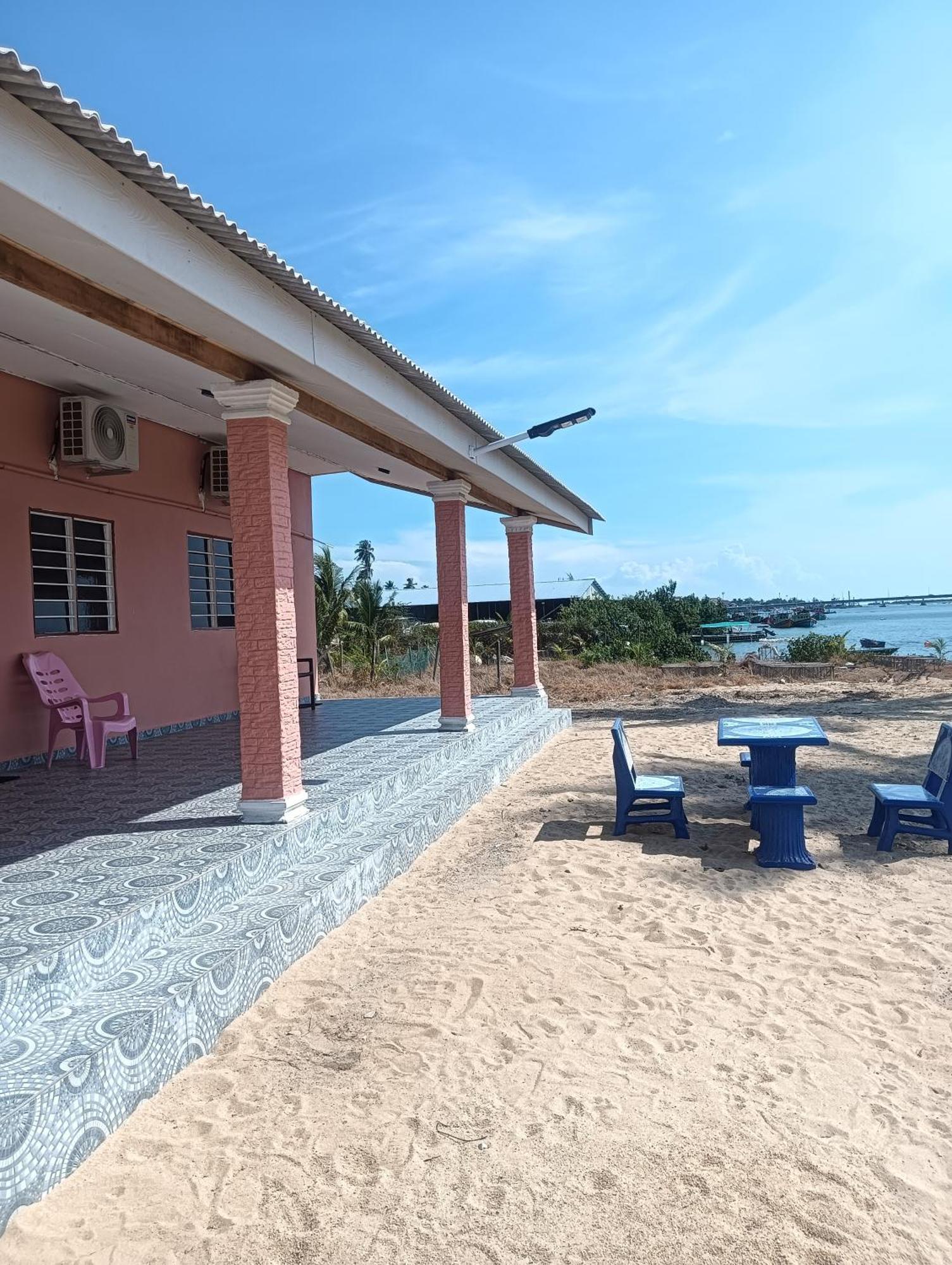 Roomstay Tokbah Demuara Kuala Besut Екстериор снимка