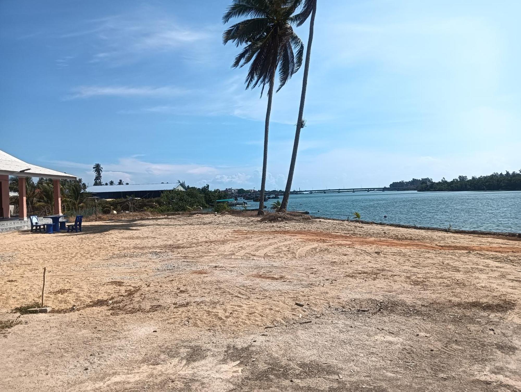 Roomstay Tokbah Demuara Kuala Besut Екстериор снимка